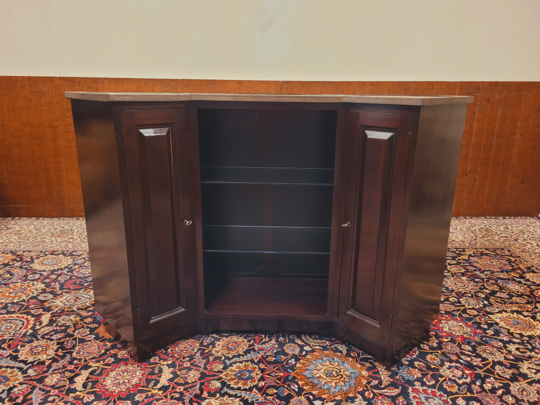 engelse chesterfield mahonie bar volledig bekleed met leer
