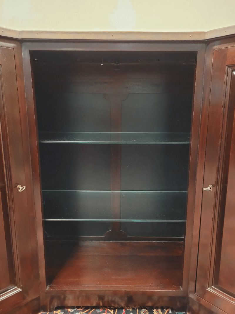 engelse chesterfield mahonie bar volledig bekleed met leer