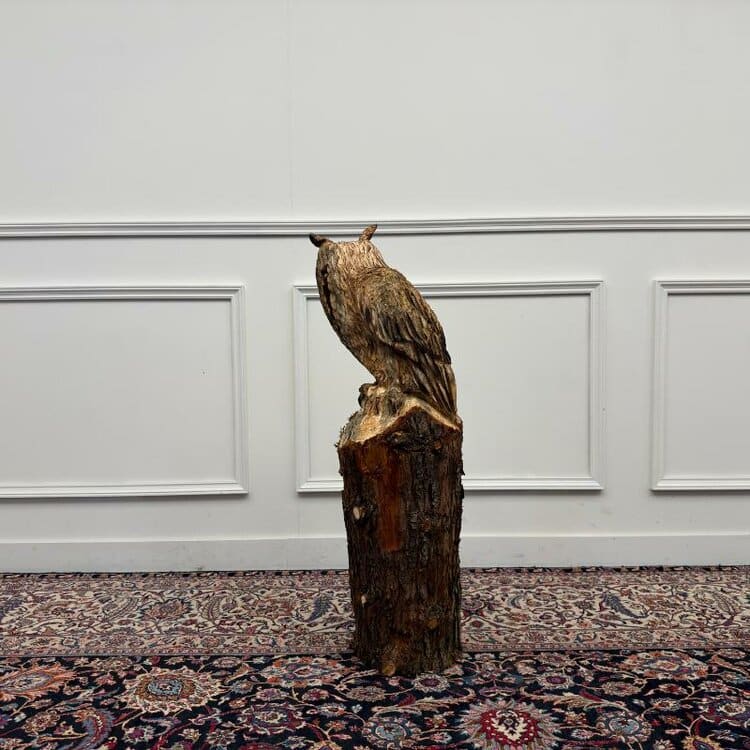 houtsnijwerk van een uil