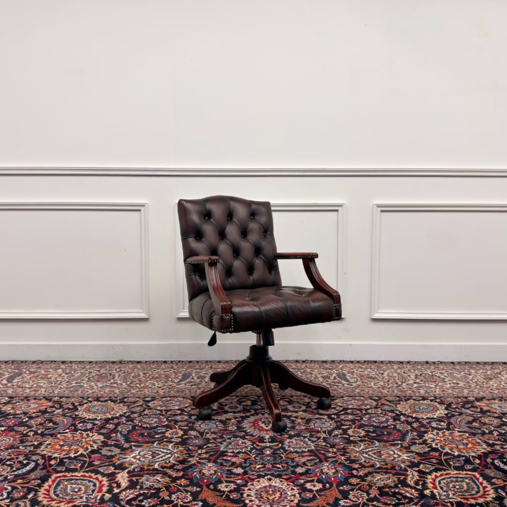 klassieke engelse bureaustoel