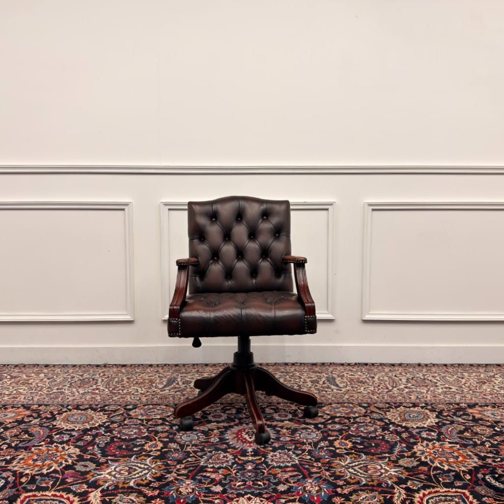klassieke engelse bureaustoel