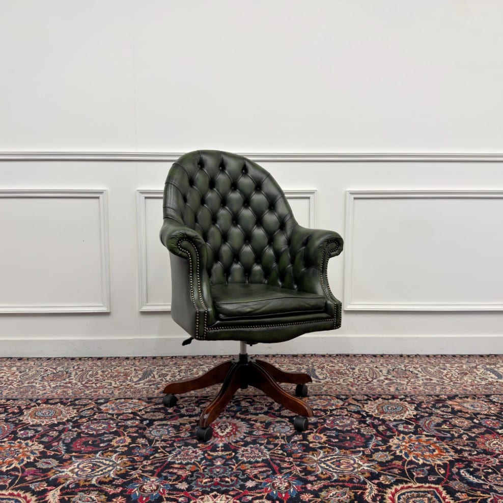 Fauteuil de direction Chesterfield de style anglais classique, vert (réplique)