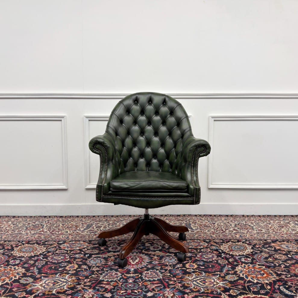 Fauteuil de direction Chesterfield de style anglais classique, vert (réplique)
