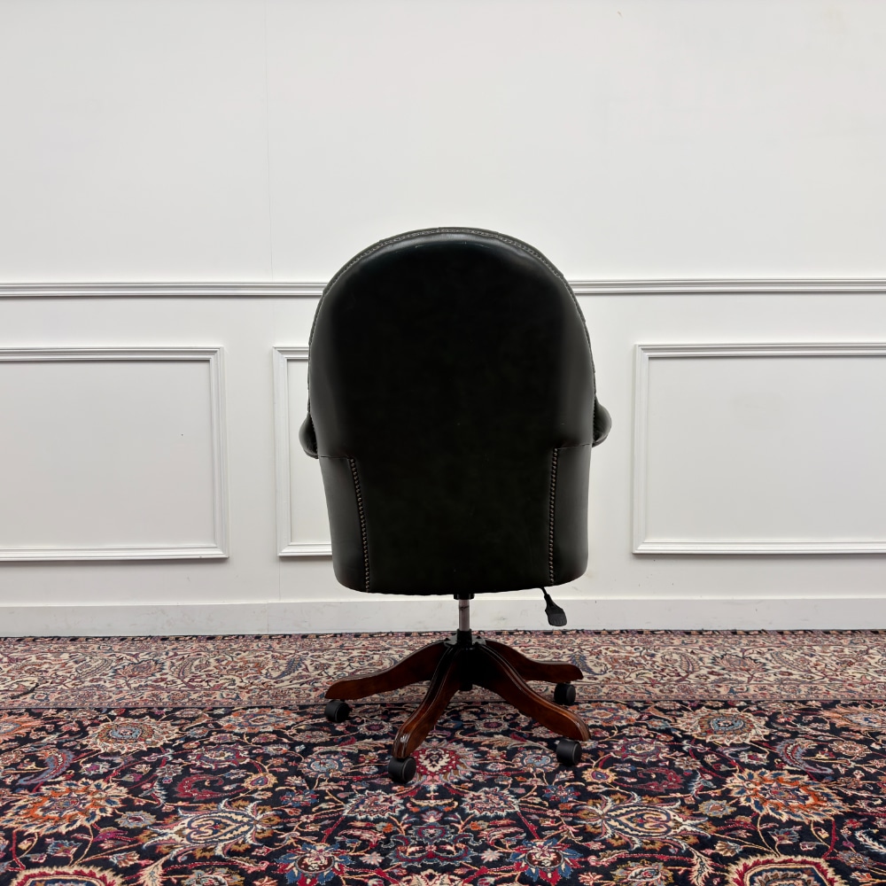 Fauteuil de direction Chesterfield de style anglais classique, vert (réplique)