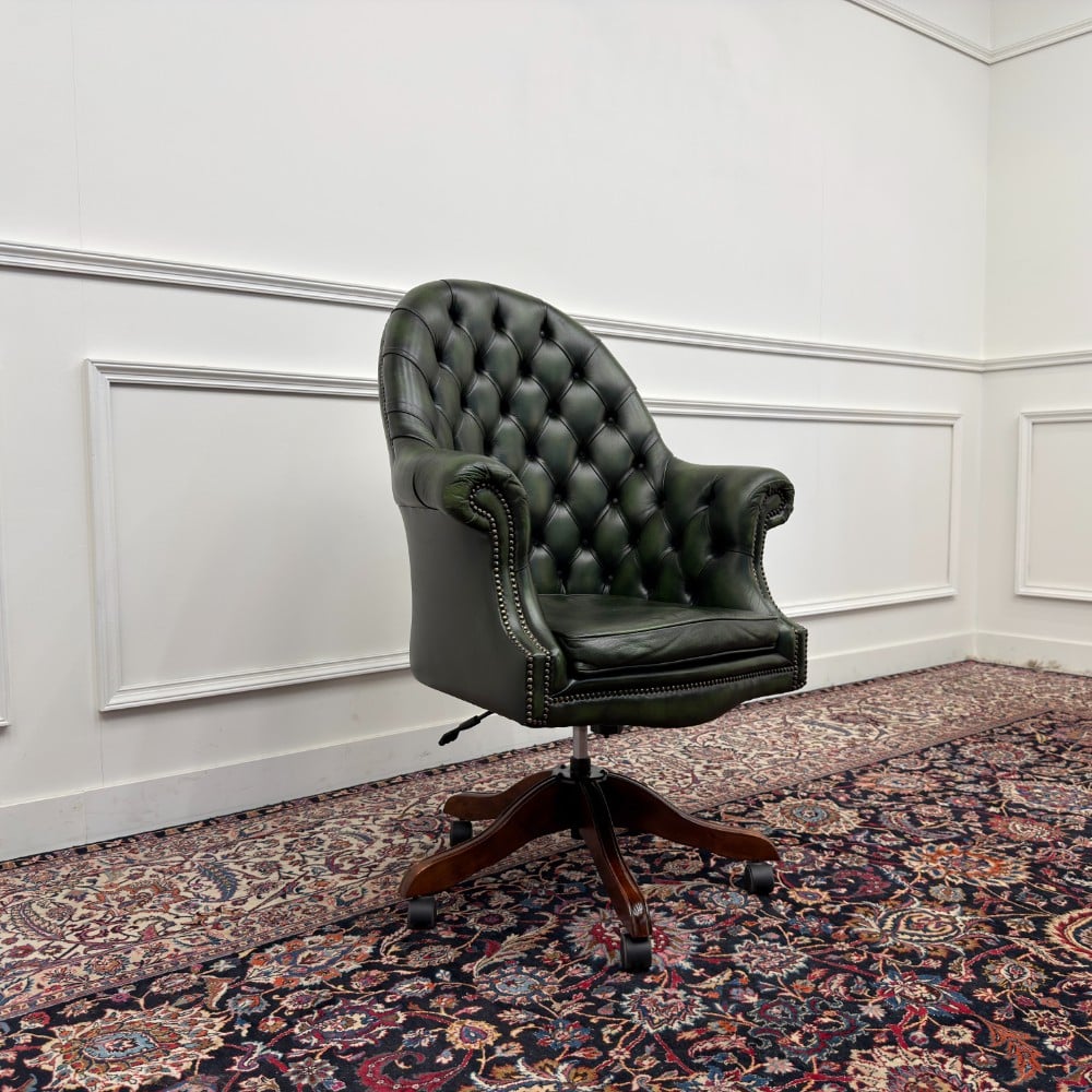 Fauteuil de direction Chesterfield de style anglais classique, vert (réplique)