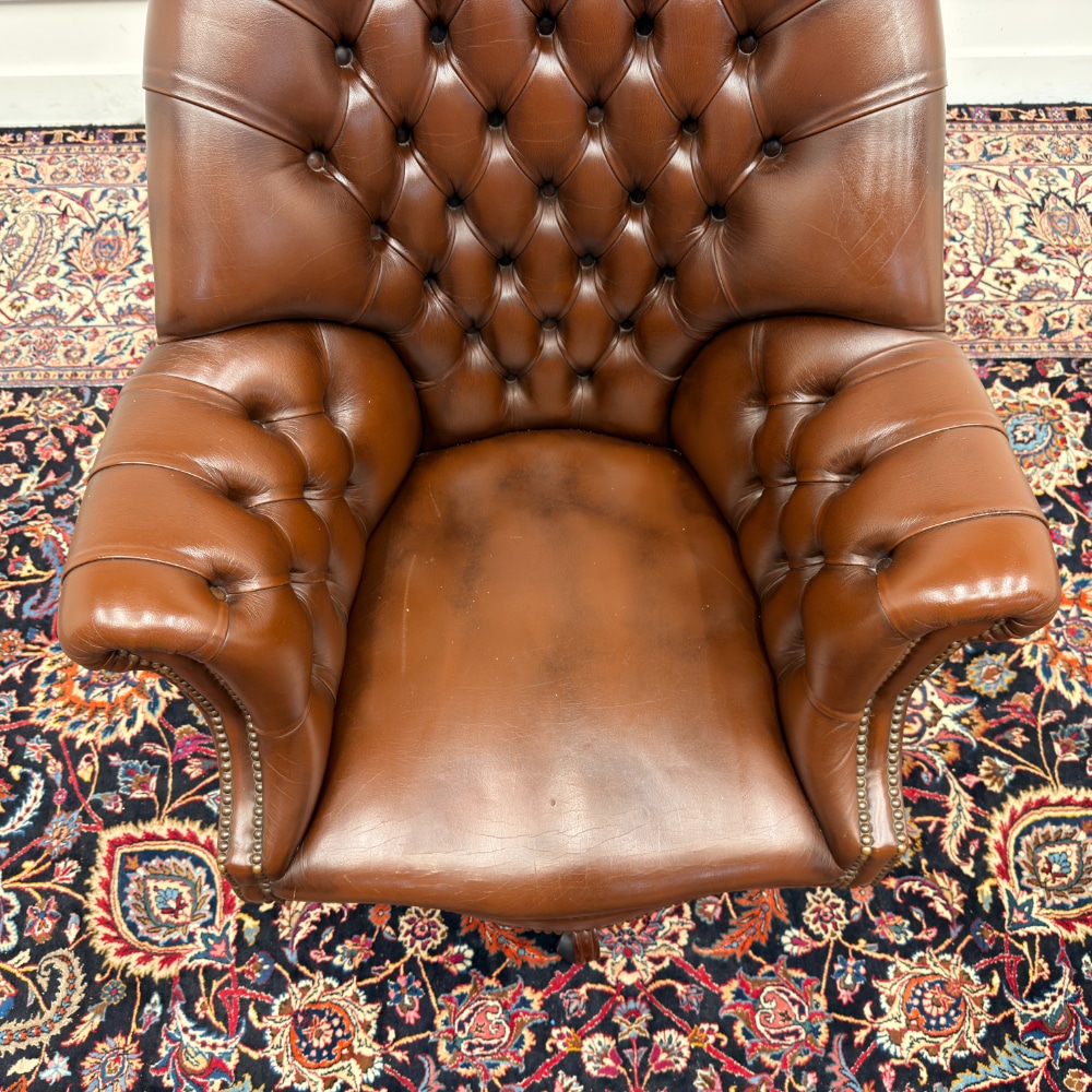 Englischer Chesterfield-Regiestuhl, grün (Nachbau)