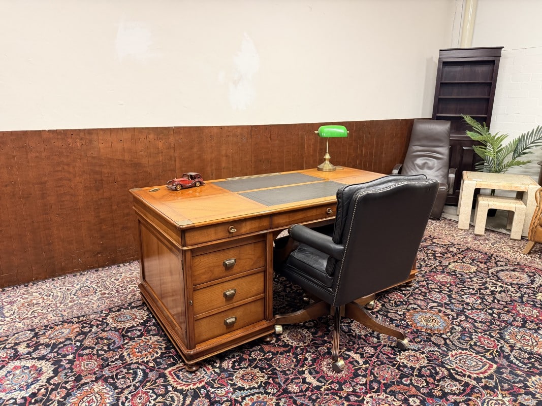 Sfeerbeeld interieur Antieke, Klassieke en Chesterfield bureaustoelen 3